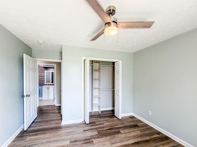 2039 Waterford Dr, Old Hickory, TN 37138