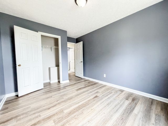 2039 Waterford Dr, Old Hickory, TN 37138