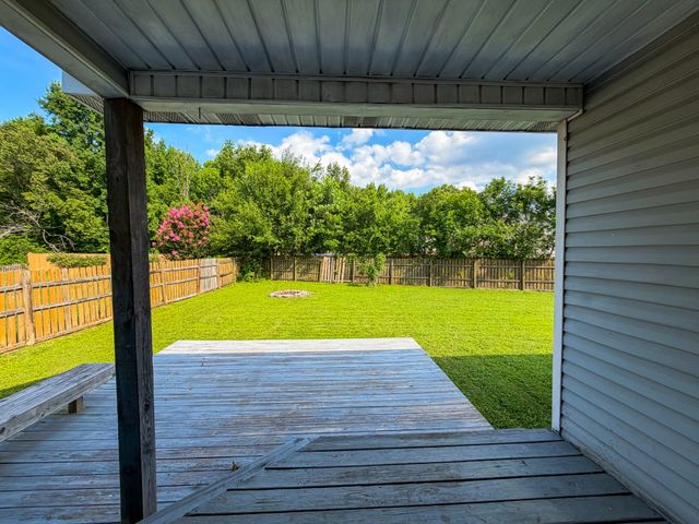 2039 Waterford Dr, Old Hickory, TN 37138