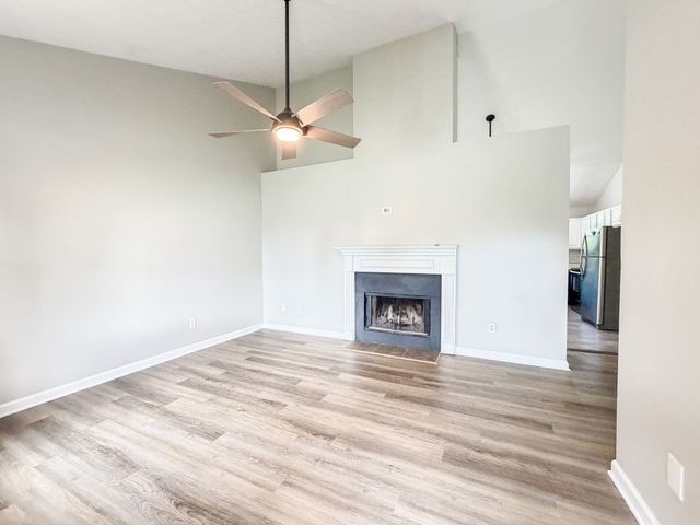 2039 Waterford Dr, Old Hickory, TN 37138