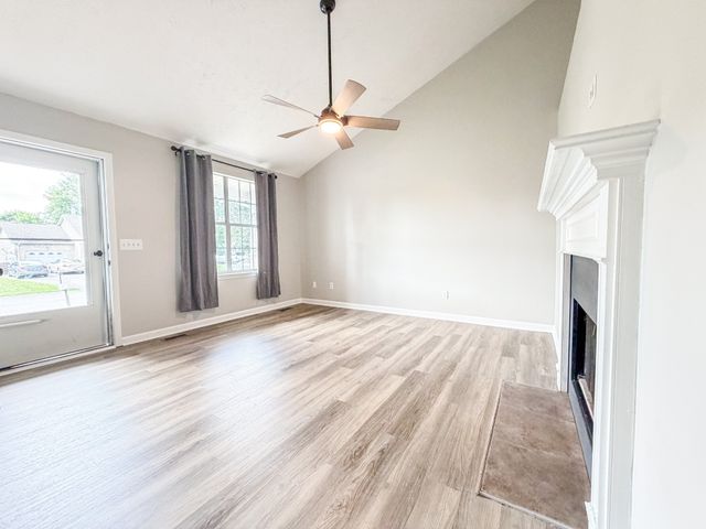 2039 Waterford Dr, Old Hickory, TN 37138