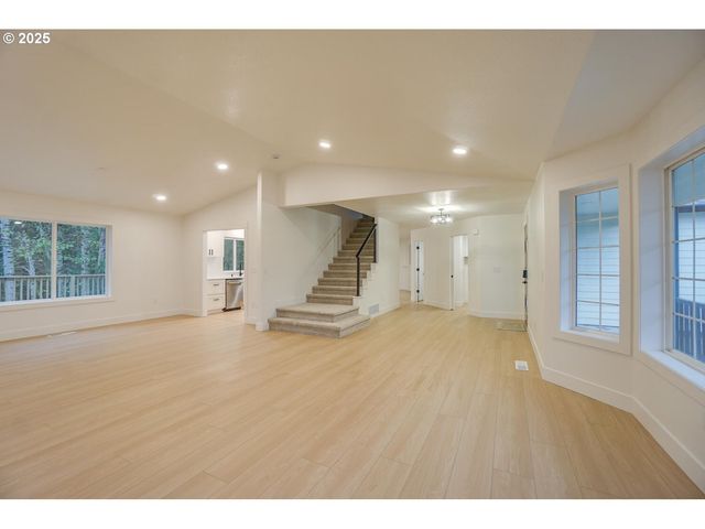 3704 Nw ORCHARD Ct, Camas, WA 98607