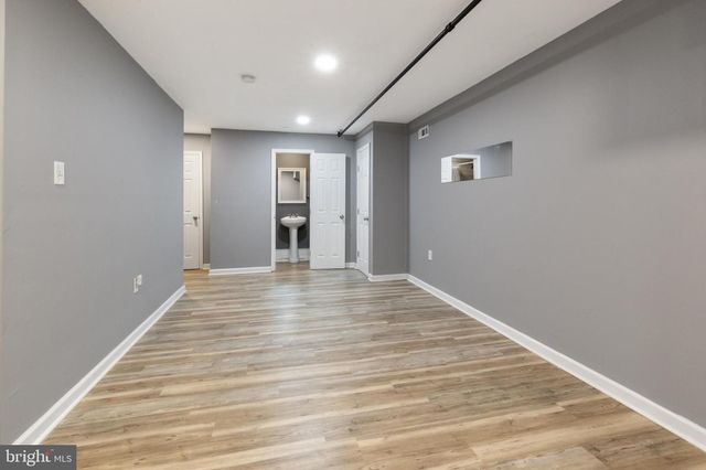 1719 RIDGE AVE, Philadelphia, PA 19130