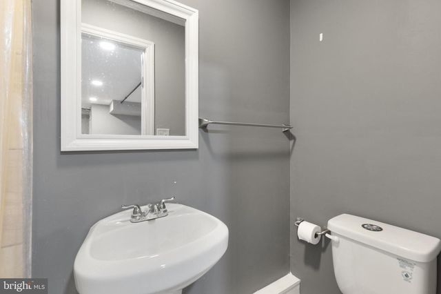 1719 RIDGE AVE, Philadelphia, PA 19130