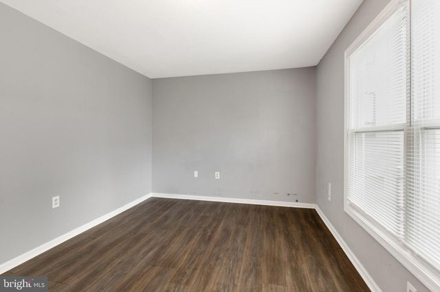 1719 RIDGE AVE, Philadelphia, PA 19130
