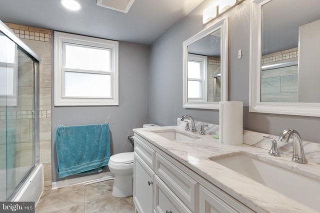 1719 RIDGE AVE, Philadelphia, PA 19130