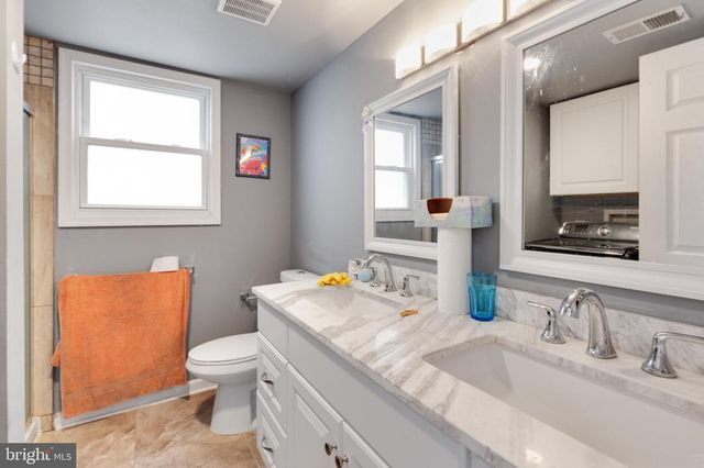 1719 RIDGE AVE, Philadelphia, PA 19130