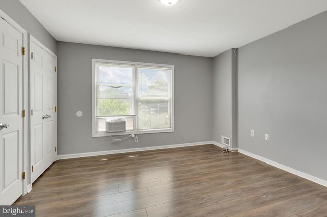 1719 RIDGE AVE, Philadelphia, PA 19130