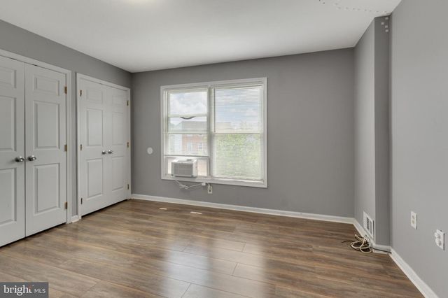 1719 RIDGE AVE, Philadelphia, PA 19130