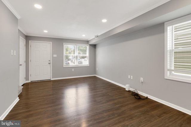 1719 RIDGE AVE, Philadelphia, PA 19130