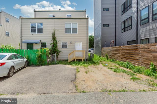 1719 RIDGE AVE, Philadelphia, PA 19130