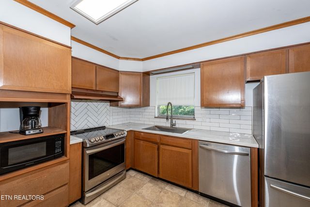 215 Sandy Springs Rd, Maryville, TN 37803