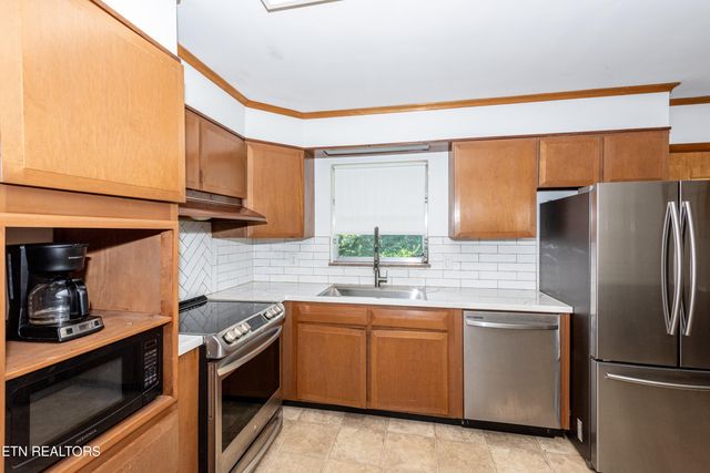 215 Sandy Springs Rd, Maryville, TN 37803