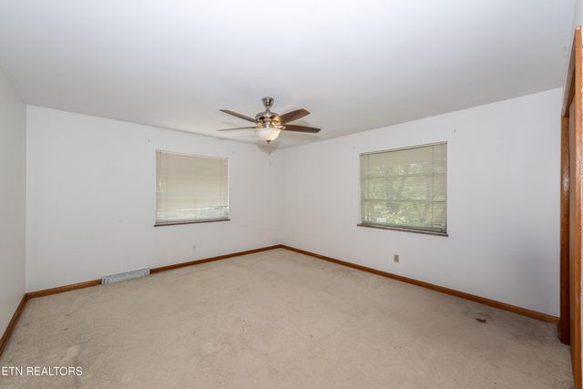 215 Sandy Springs Rd, Maryville, TN 37803