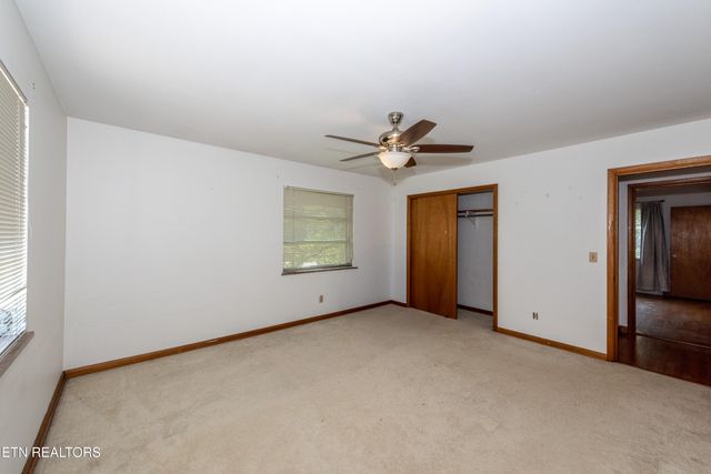 215 Sandy Springs Rd, Maryville, TN 37803