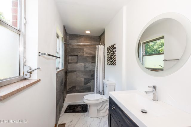 215 Sandy Springs Rd, Maryville, TN 37803