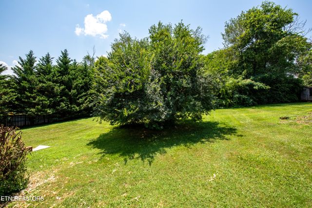 215 Sandy Springs Rd, Maryville, TN 37803