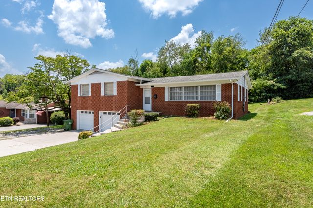 215 Sandy Springs Rd, Maryville, TN 37803