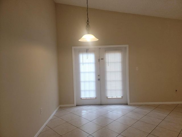 2002 S 10th Street C, Fort Pierce, FL 34950