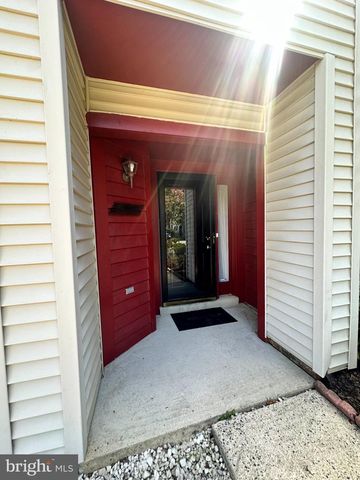 6025 CROCUS CT, Alexandria, VA 22310