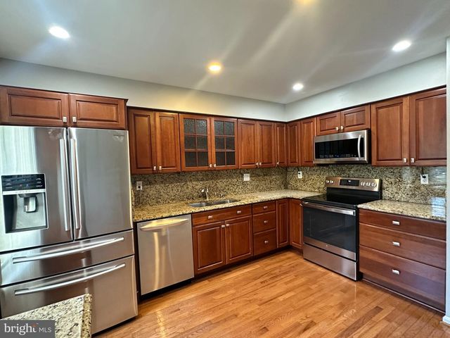 6025 CROCUS CT, Alexandria, VA 22310