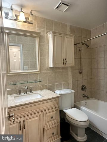 6025 CROCUS CT, Alexandria, VA 22310