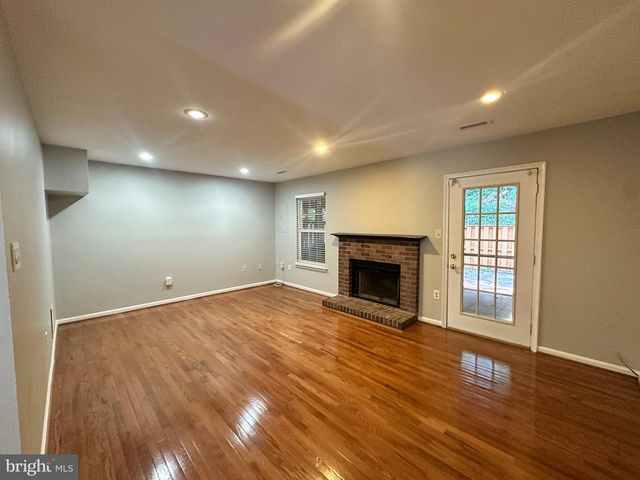 6025 CROCUS CT, Alexandria, VA 22310