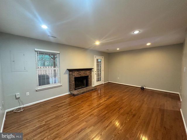 6025 CROCUS CT, Alexandria, VA 22310