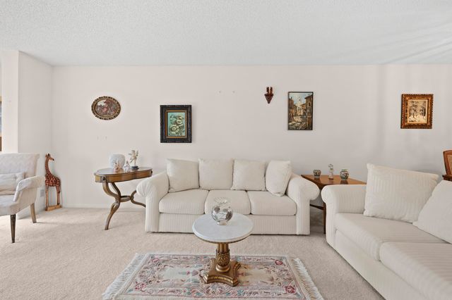 3154 Via Poinciana 412, Greenacres, FL 33467