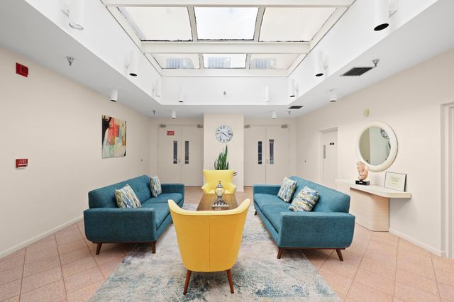 3154 Via Poinciana 412, Greenacres, FL 33467