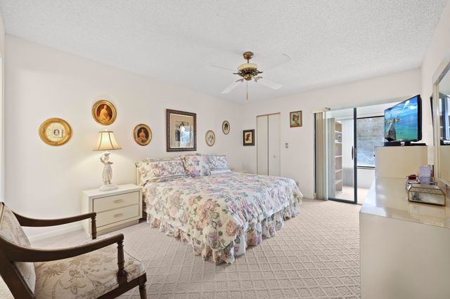 3154 Via Poinciana 412, Greenacres, FL 33467