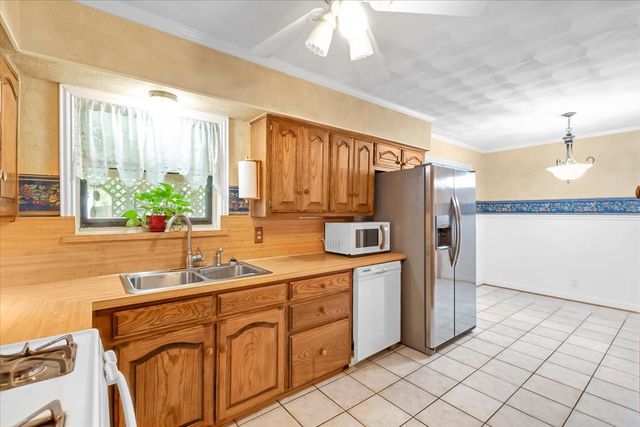 1845 Chevy Chase Drive, Carrollton, TX 75006