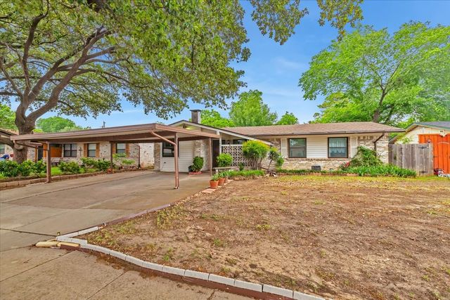 1845 Chevy Chase Drive, Carrollton, TX 75006