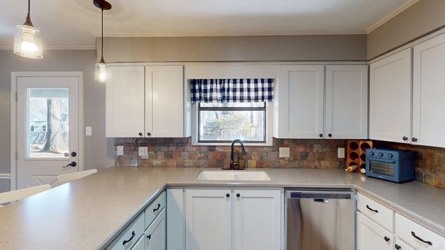 304 Country Club, Conway, AR 72034