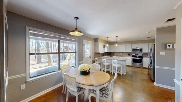 304 Country Club, Conway, AR 72034