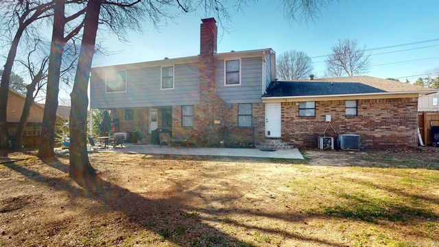 304 Country Club, Conway, AR 72034