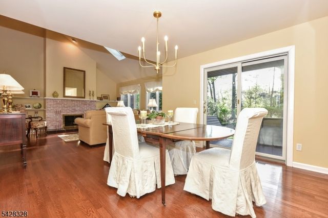 30 N Bayard Ln, Mahwah Twp., NJ 07430
