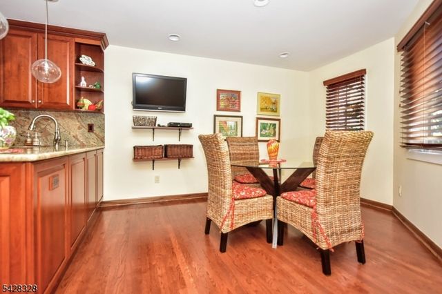 30 N Bayard Ln, Mahwah Twp., NJ 07430