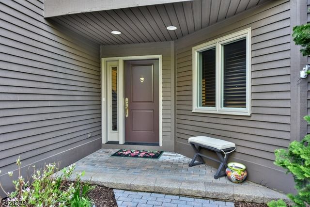 30 N Bayard Ln, Mahwah Twp., NJ 07430