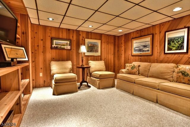 30 N Bayard Ln, Mahwah Twp., NJ 07430