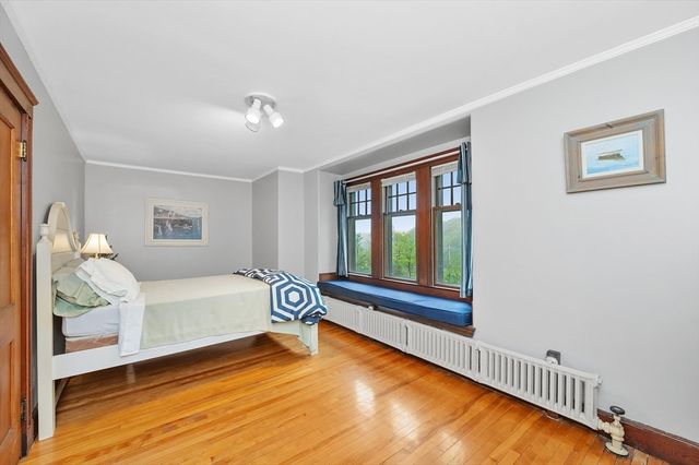 12 Newton Rd, Haverhill, MA 01830