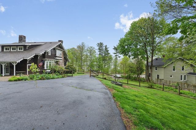 12 Newton Rd, Haverhill, MA 01830