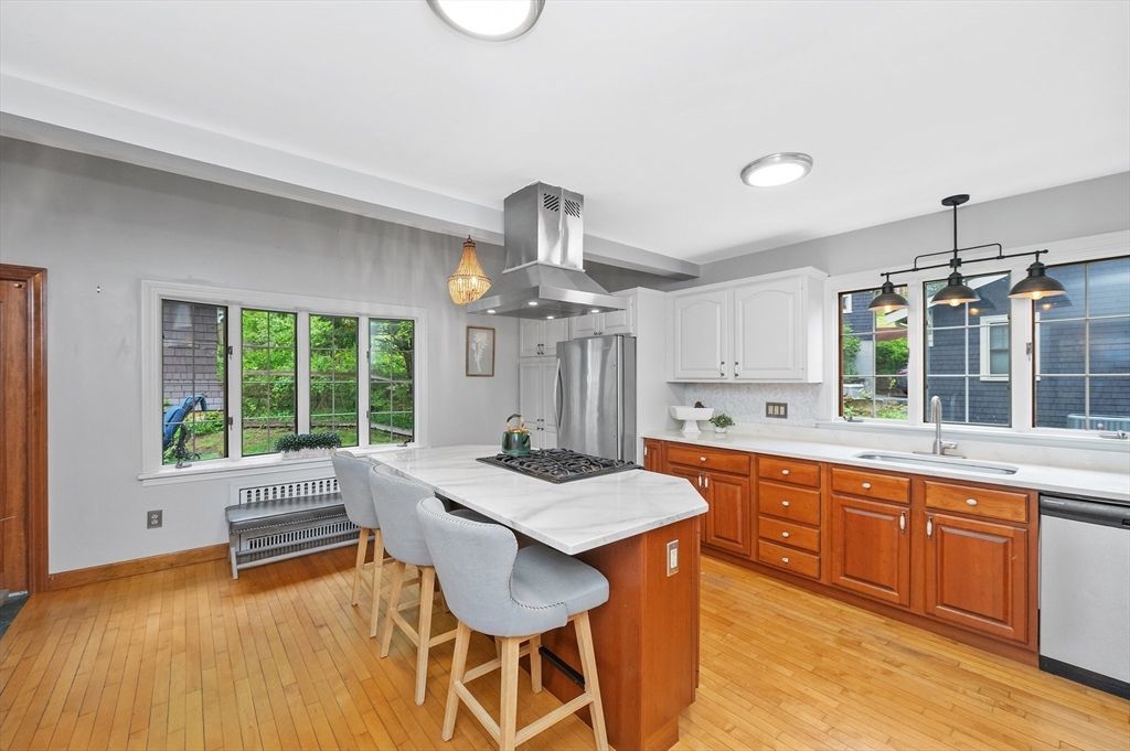 12 Newton Rd, Haverhill, MA 01830