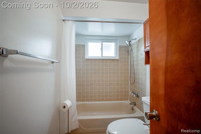 3245 Kenwood Street, Ferndale, MI 48220