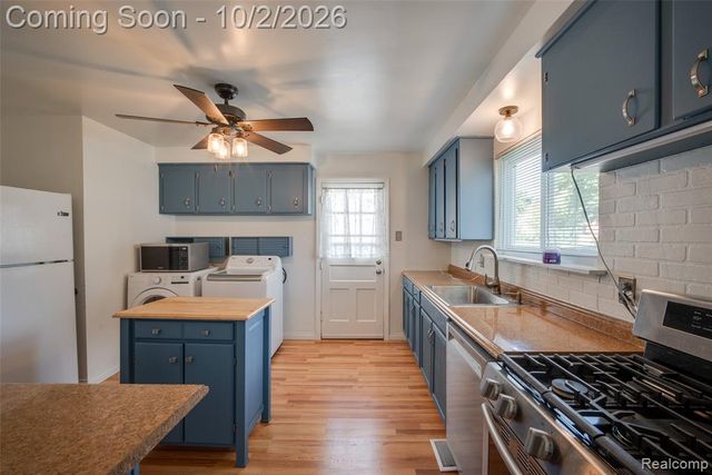 3245 Kenwood Street, Ferndale, MI 48220