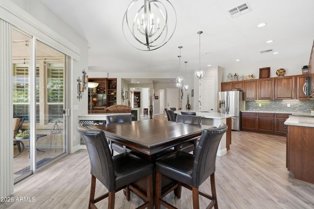 5283 S ALMOND Drive, Gilbert, AZ 85298