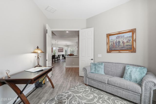 5283 S ALMOND Drive, Gilbert, AZ 85298