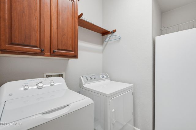 5283 S ALMOND Drive, Gilbert, AZ 85298