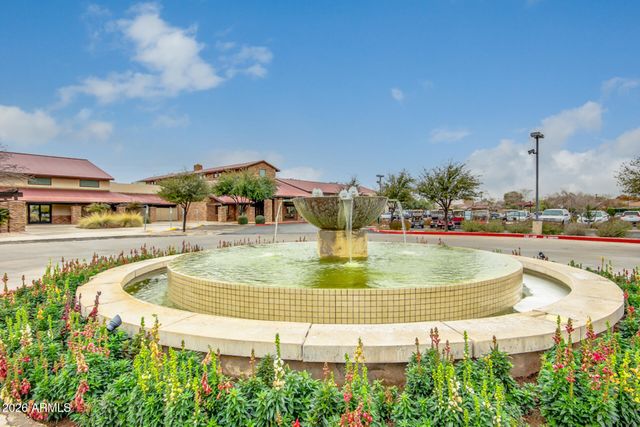 5283 S ALMOND Drive, Gilbert, AZ 85298