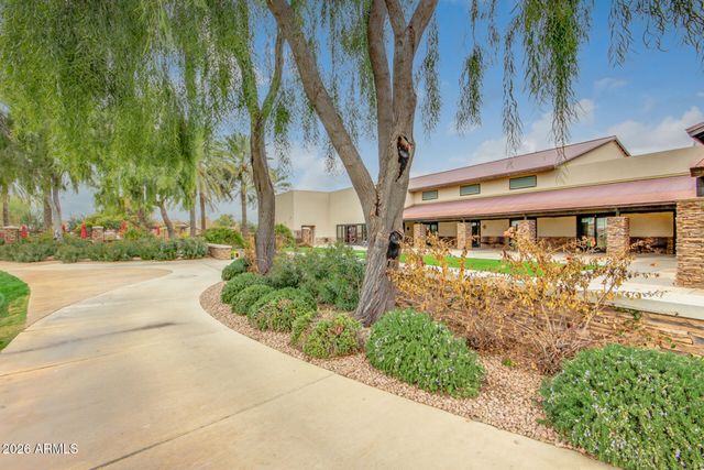 5283 S ALMOND Drive, Gilbert, AZ 85298